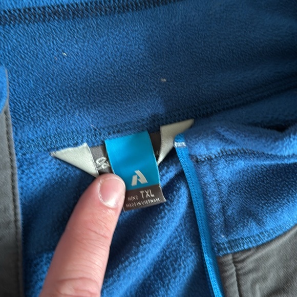 Eddie Bauer First Ascent Fleece - Picture 2 of 2